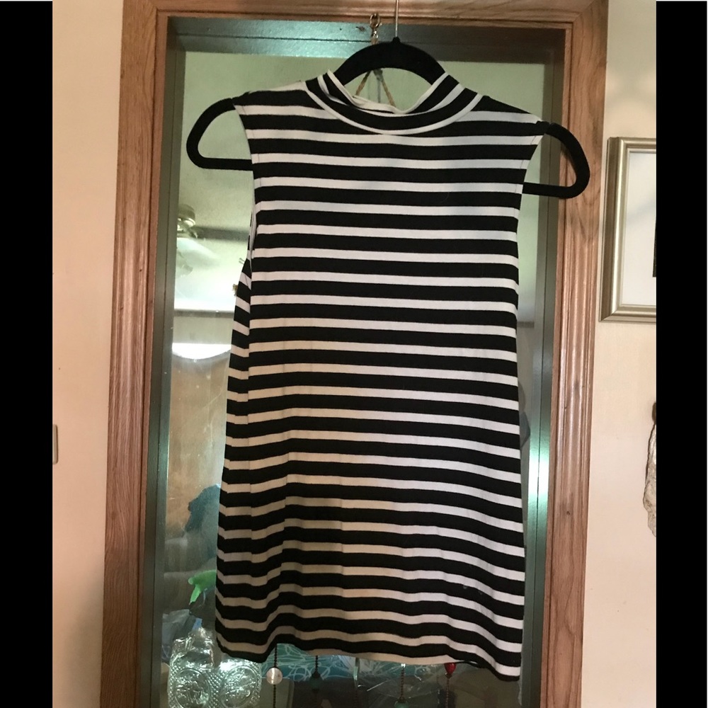 Sleeveless top